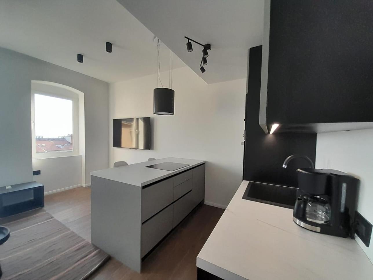 Jadabell 1 & 2 With Sea View Apartment ริเยกา ภายนอก รูปภาพ